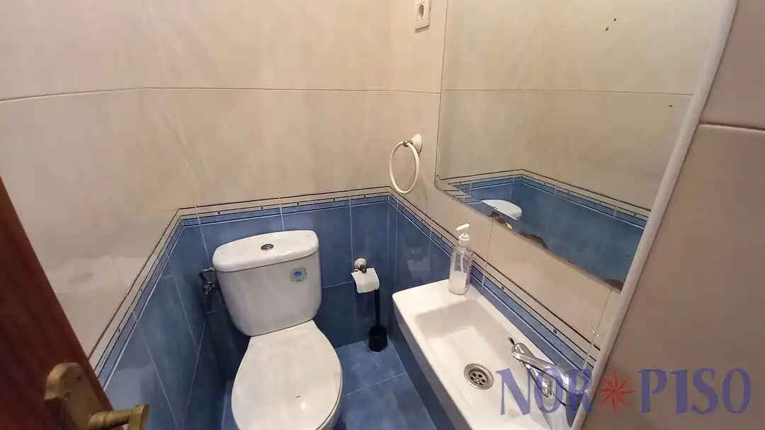 Badezimmer von Wohnung zum Verkauf in Bilbao  mit Heizung und Balkon