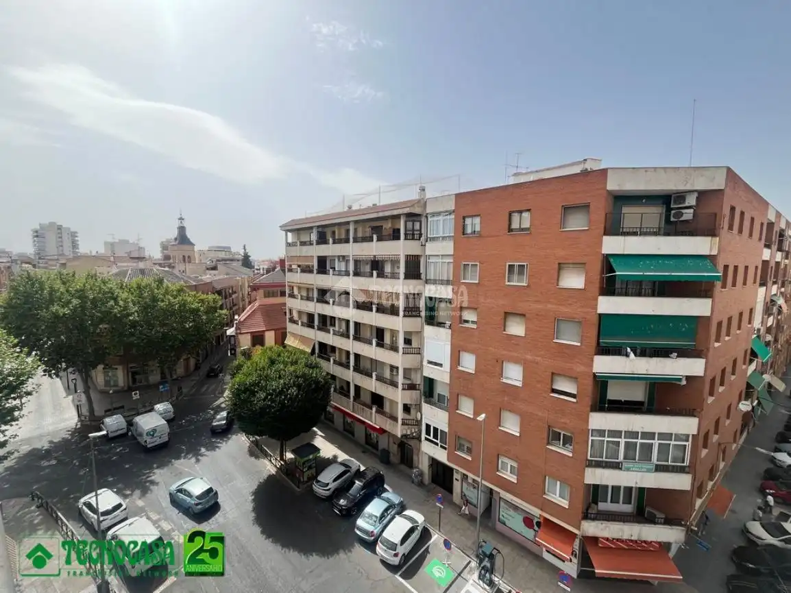 Vista exterior de Pis en venda en Ciudad Real amb Balcó