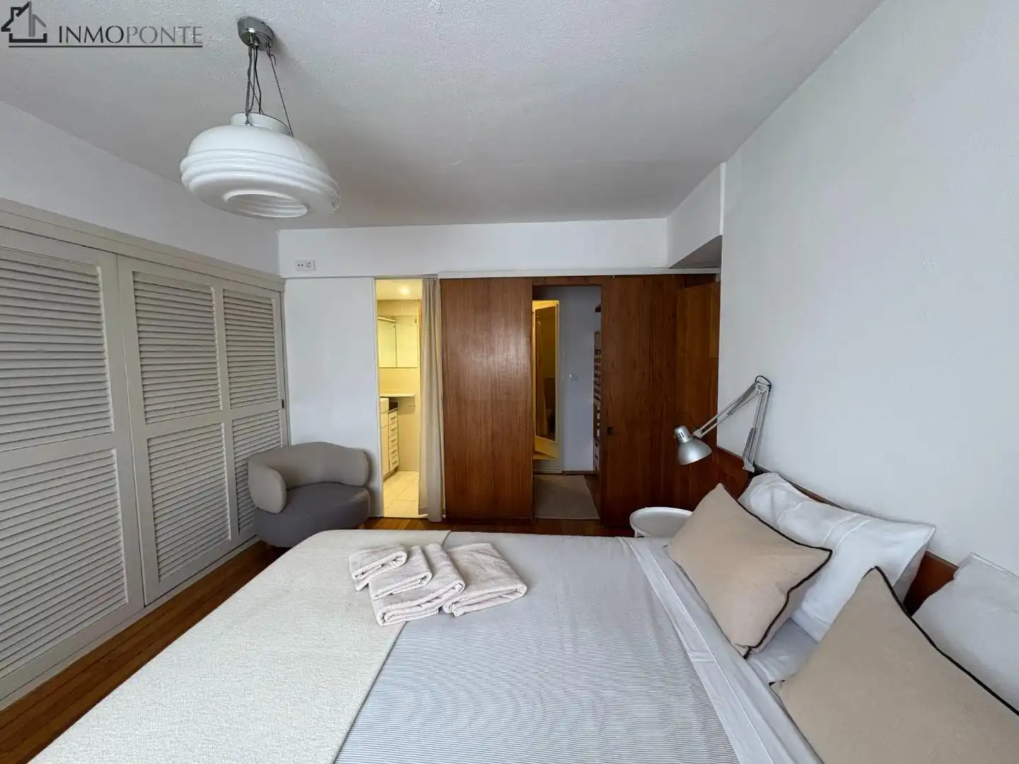 Bedroom of Flat for rent in Pontevedra Capital 