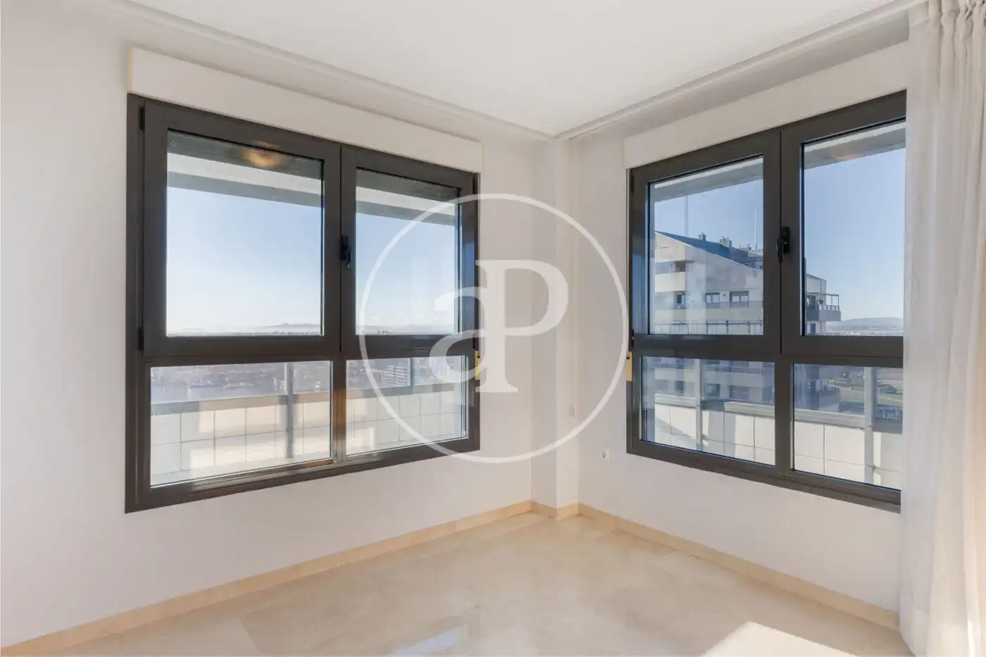 Bedroom of Flat for sale in Valencia  with Air Conditioner, Heating and Private garden