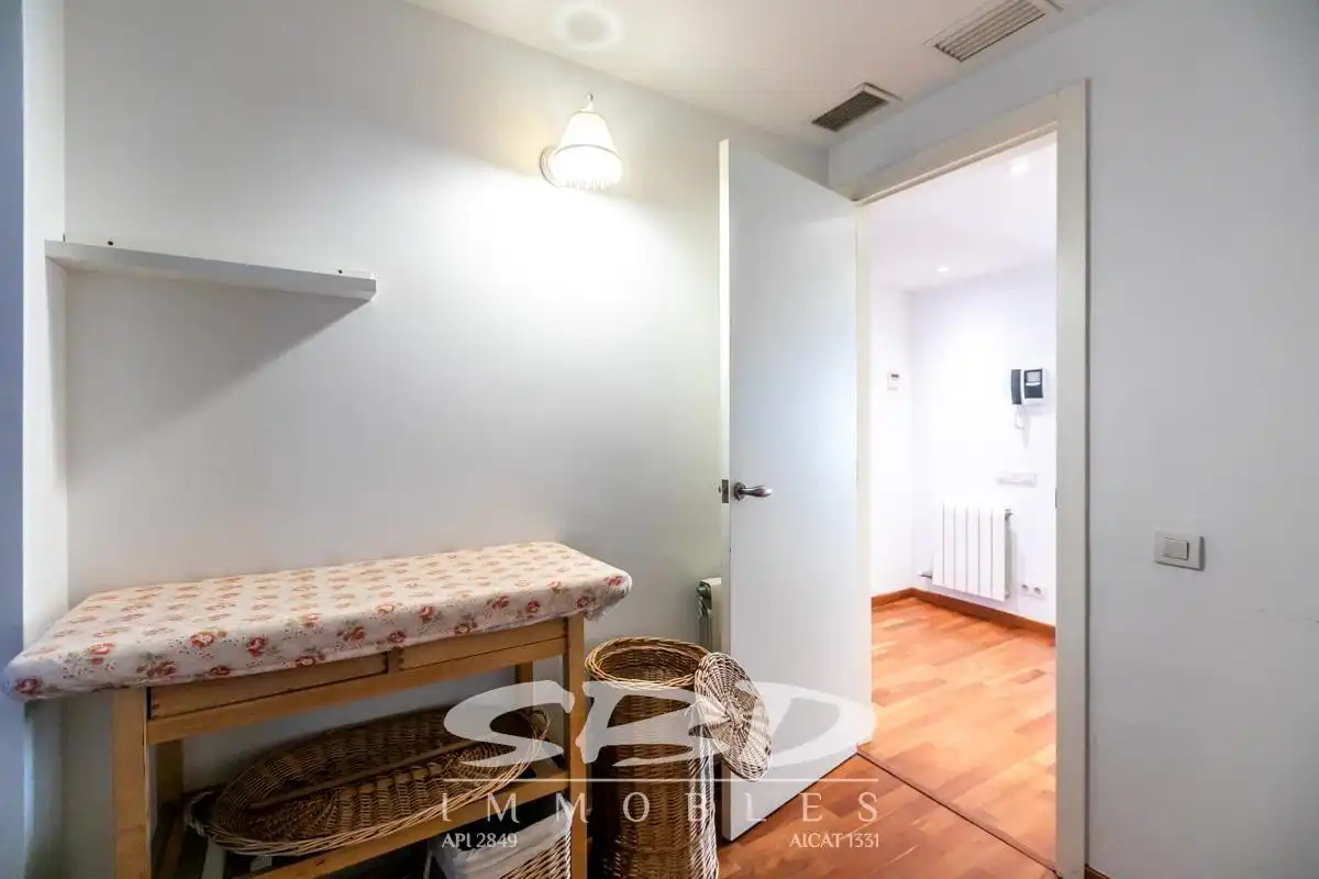 House with balcony to rent in Centre - Sant Oleguer, imagen 67