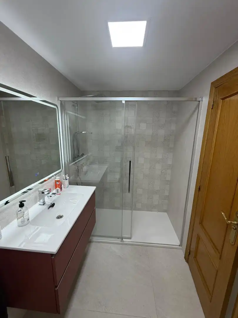 Baño de Piso en venta en Torrent con Aire acondicionado, Calefacción y Terraza