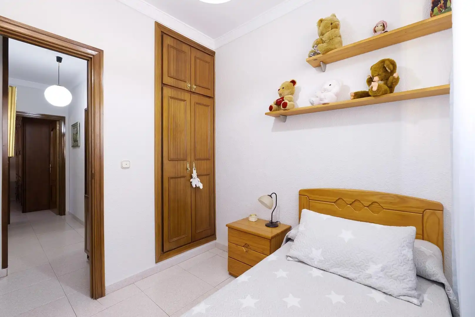 Dormitori de Casa o xalet en venda en Alhaurín de la Torre amb Aire condicionat, Calefacció i Jardí privat