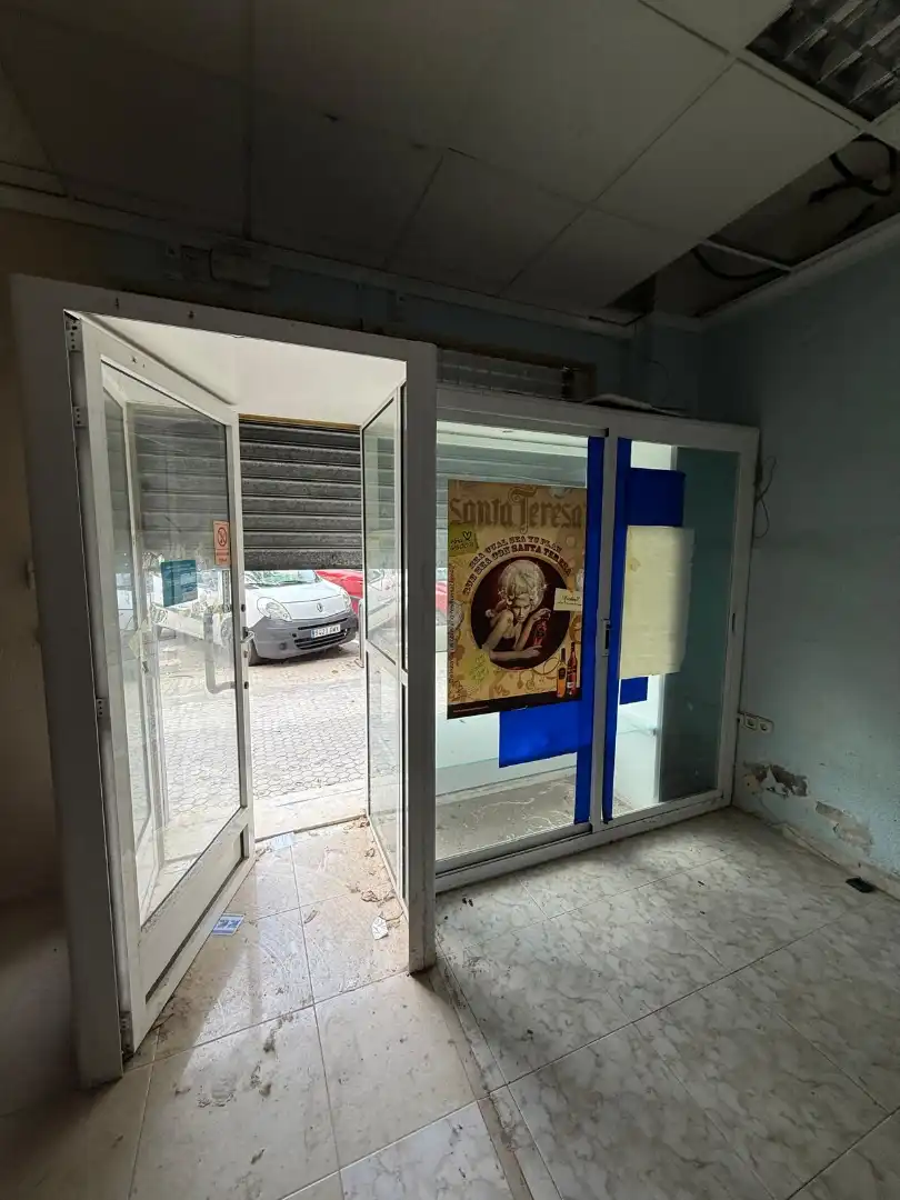 Local en venta en Carrer del Convent dels Carmelites, Trinitat