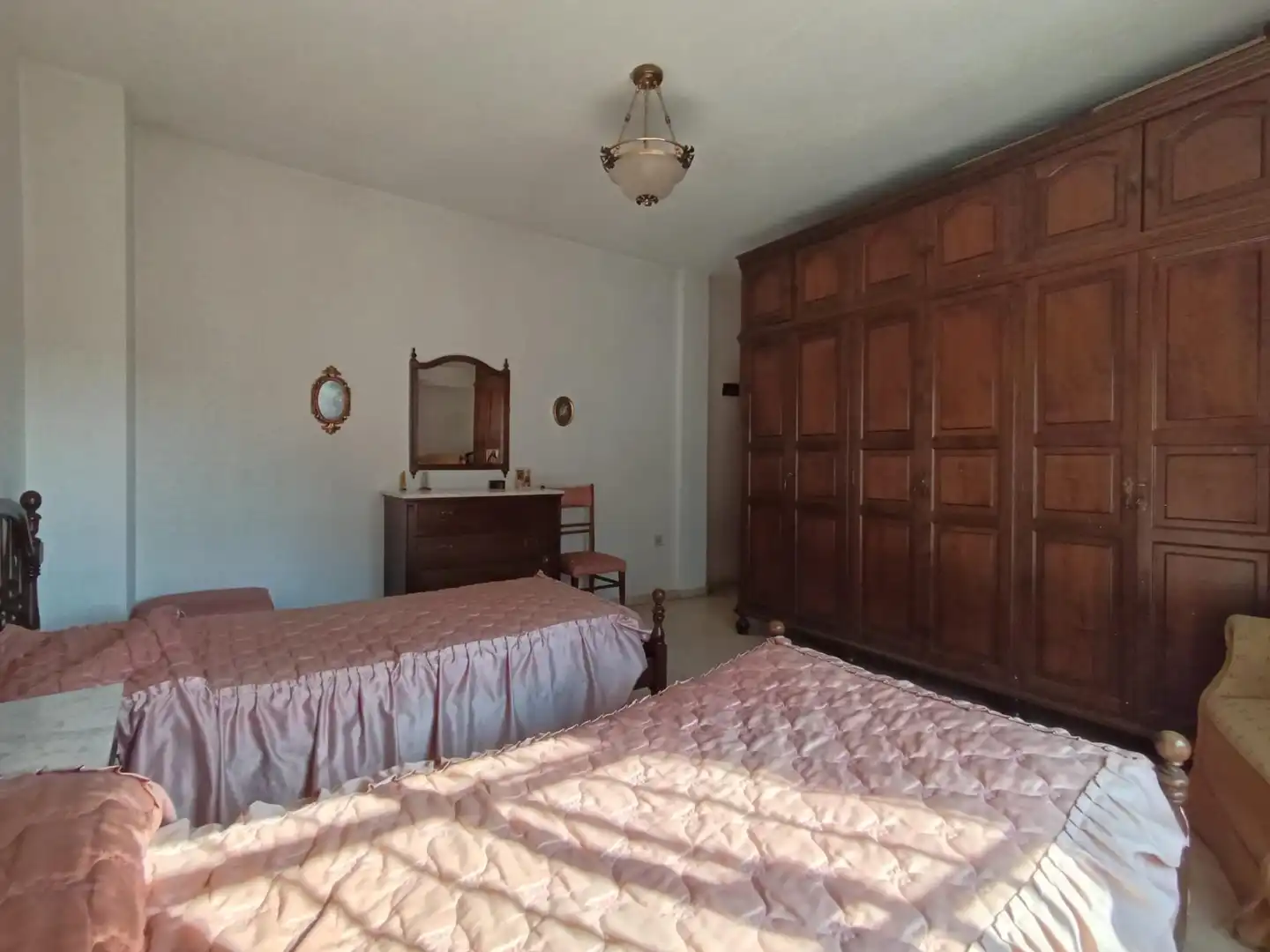 Bedroom of Flat for sale in Córdoba  with Air Conditioner, Terrace and Storage room