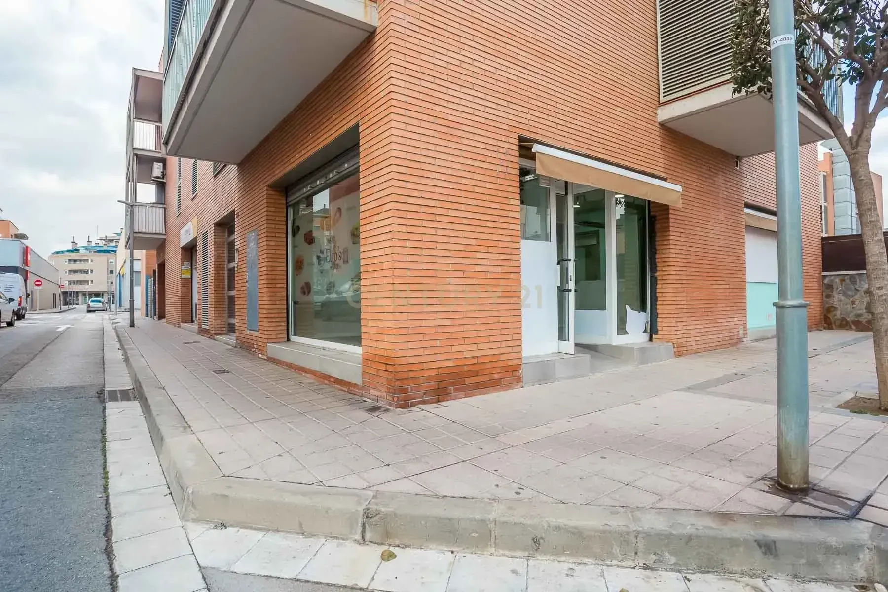Exterior view of Premises for sale in Sant Joan Despí