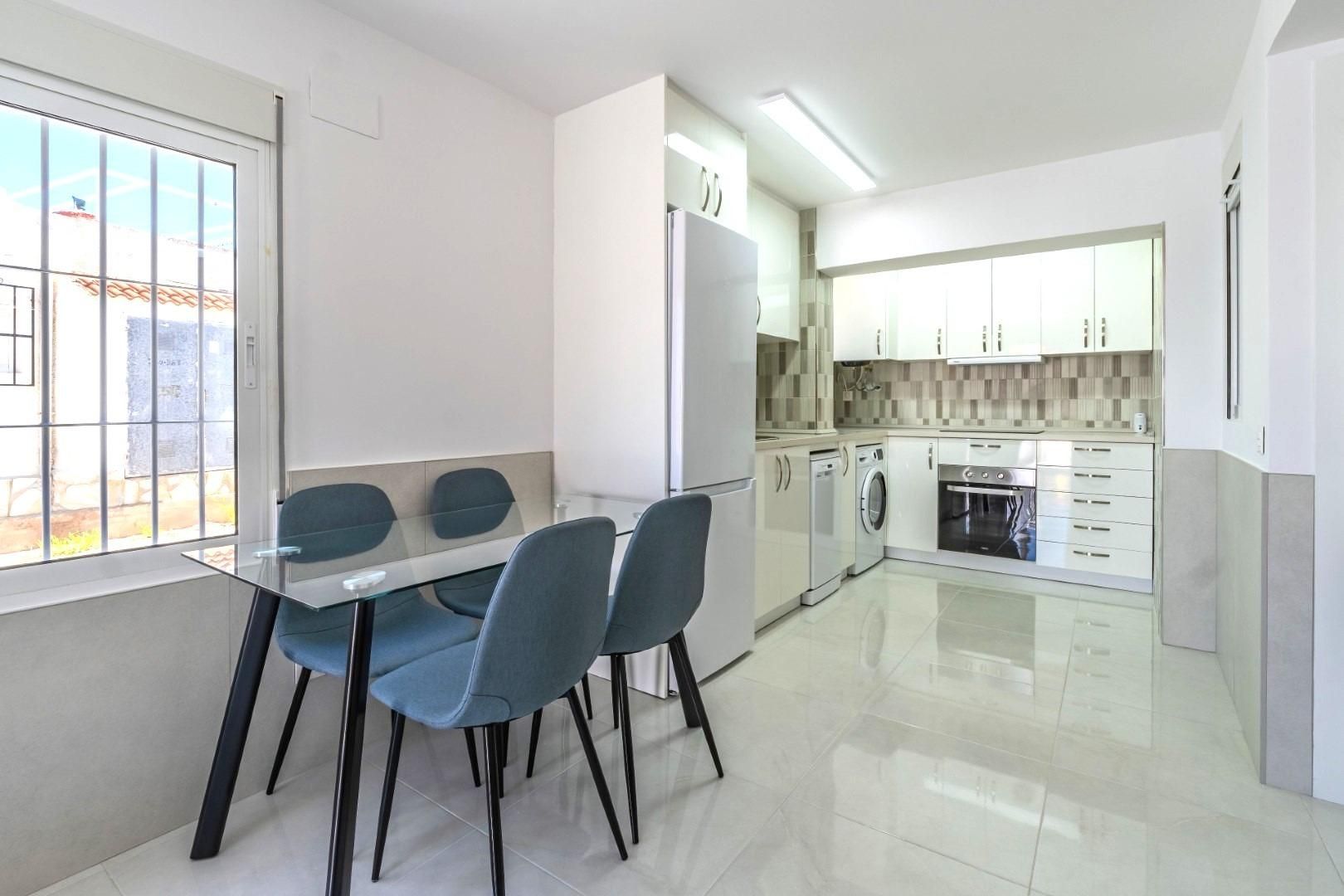 Kitchen of Single-family semi-detached for sale in Torrevieja  with Terrace