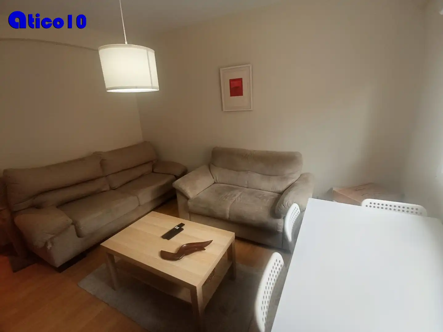 Sala d'estar de Pis en venda en Oviedo  amb Calefacció, Parquet i Traster