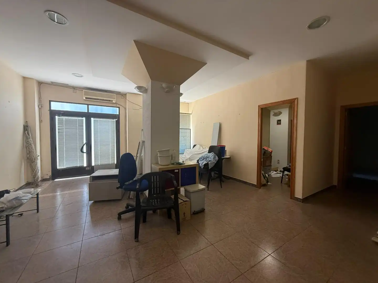 Local en venta en Tavernes de la Valldigna