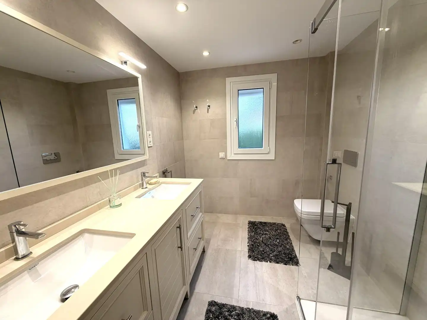 Badezimmer von Haus oder Chalet zum Verkauf in Benalmádena mit Klimaanlage, Heizung und Privatgarten