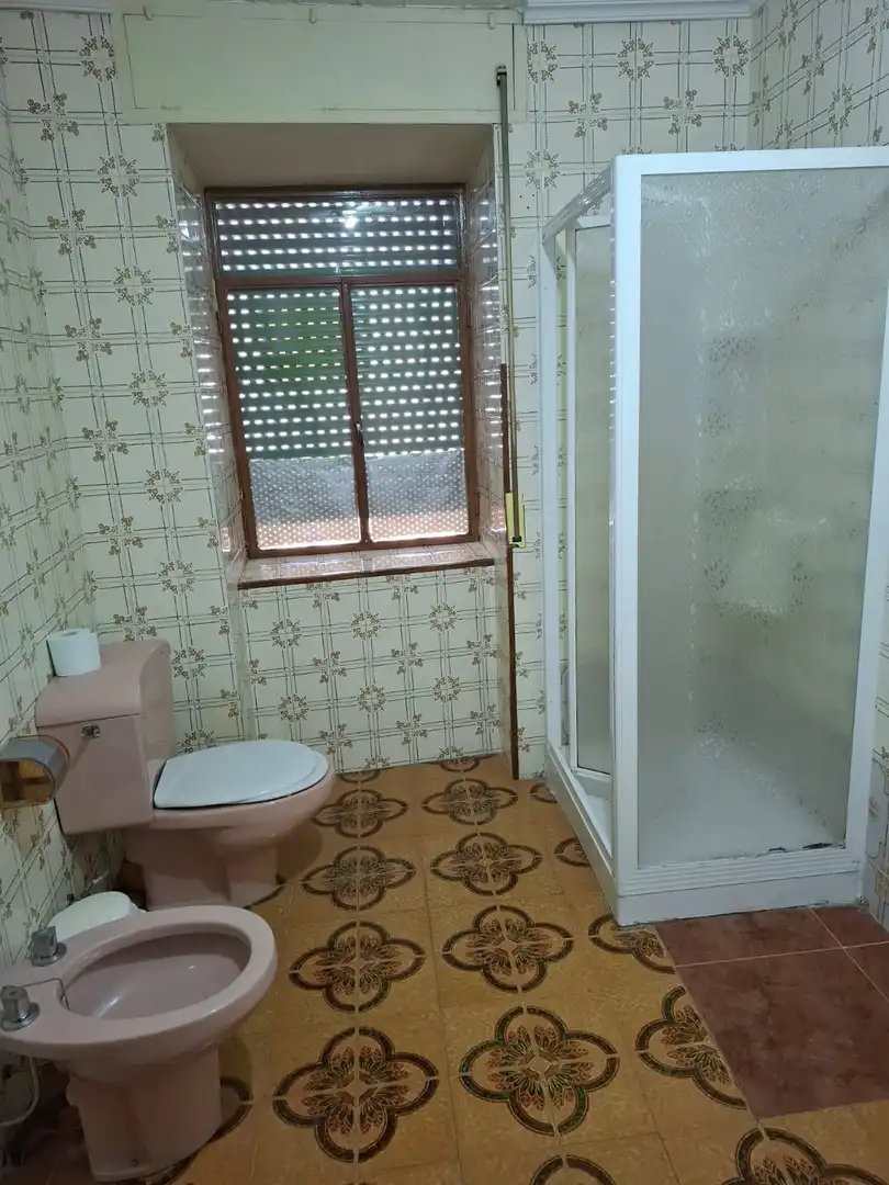 Bany de Casa adosada en venda en Jabalquinto amb Traster, Piscina i Domòtica