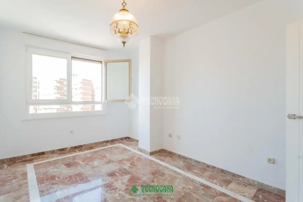 Habitación de Piso en venta en Almería con Aire acondicionado