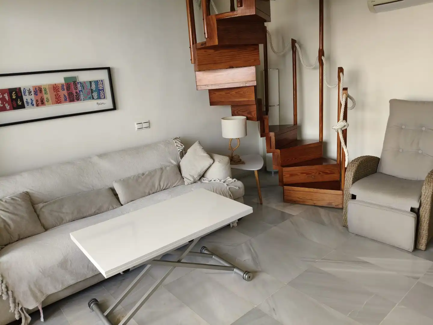 Sala de estar de Apartamento de alquiler en El Ejido con Aire acondicionado, Amueblado y Horno