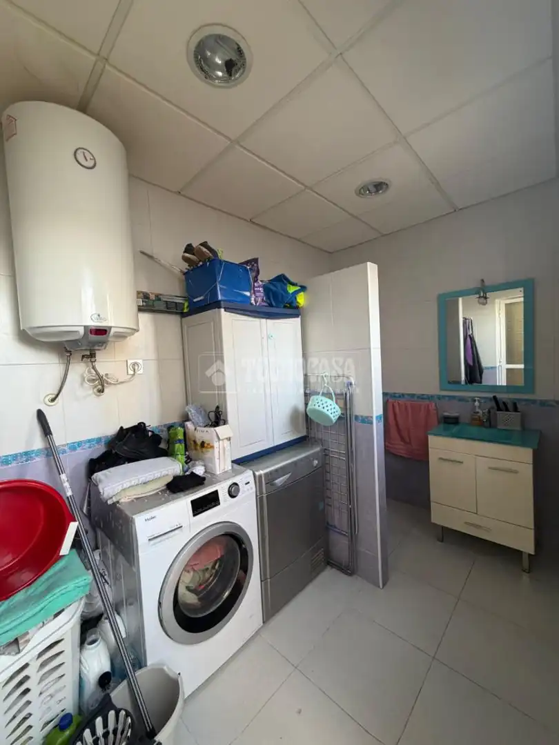 Cuina de Casa adosada en venda en Mengíbar amb Aire condicionat i Calefacció