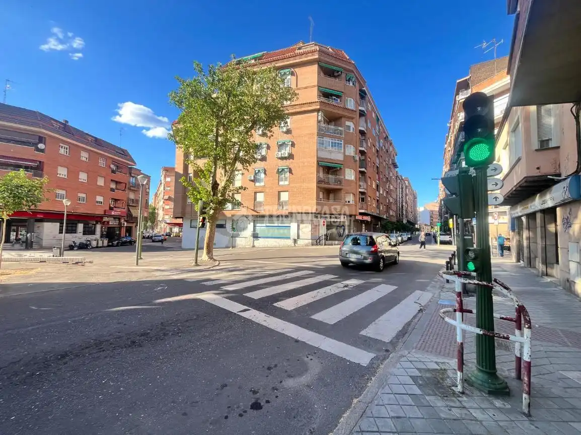 Vista exterior de Piso en venta en Talavera de la Reina con Aire acondicionado, Balcón y Alarma