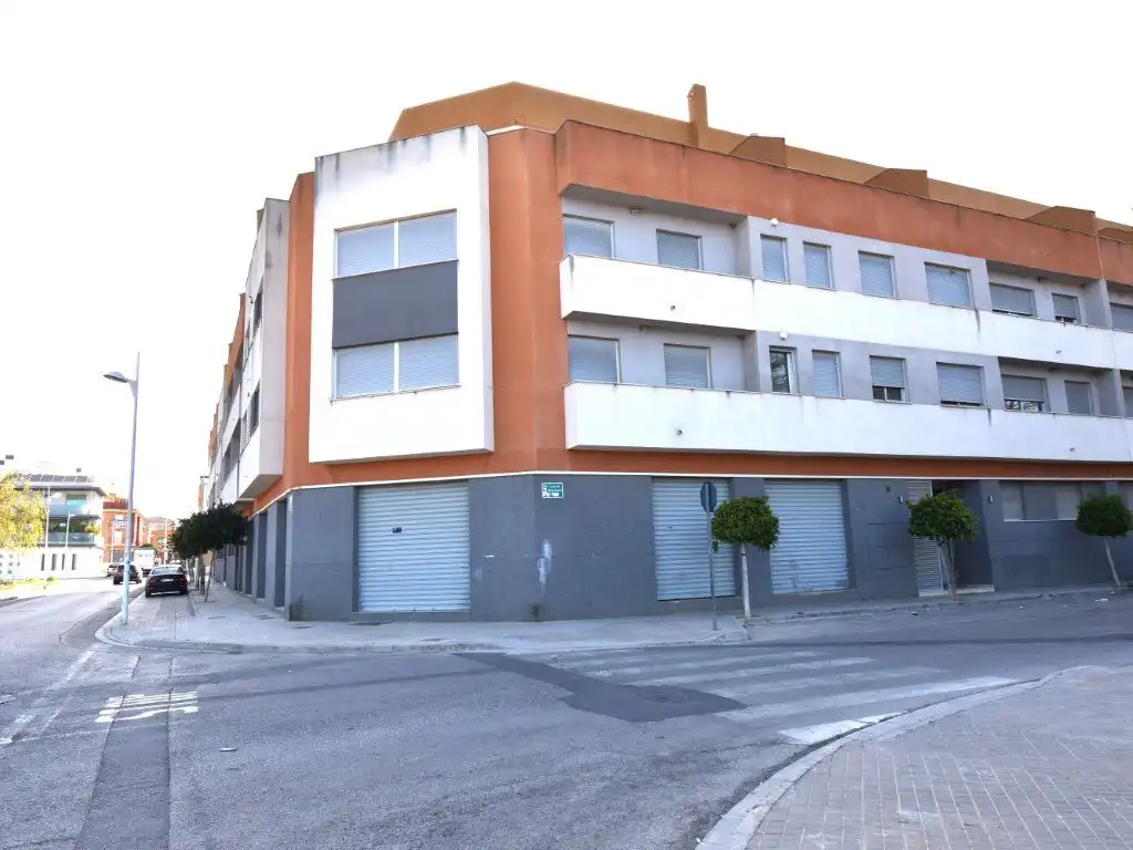 Local comercial en venda a carrer metge manuel llombart 36, imagen 2