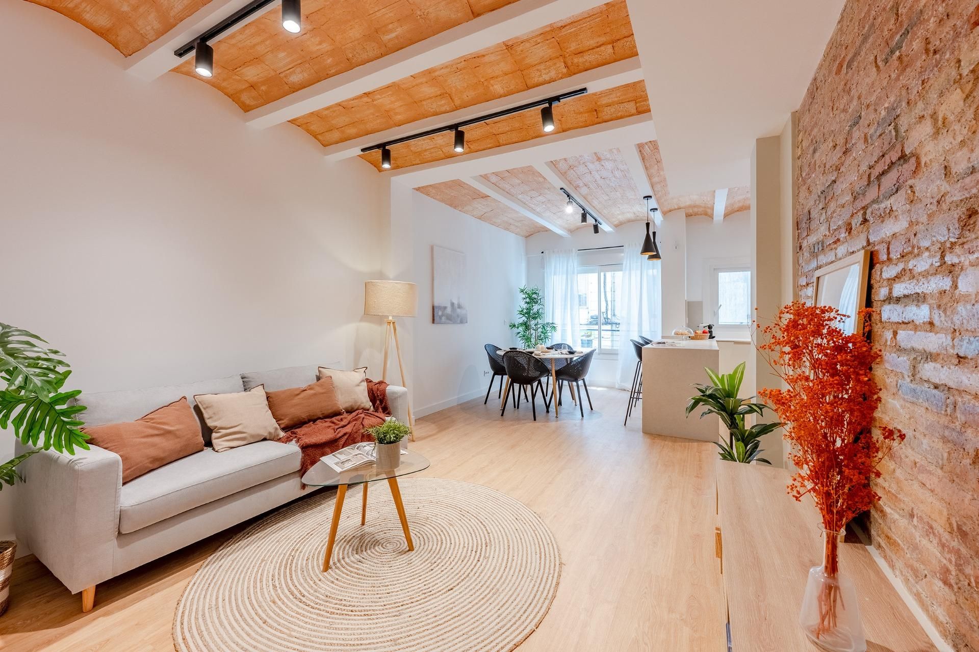 Living room of Apartment for sale in  Barcelona Capital  with Air Conditioner, Heating and Parquet flooring