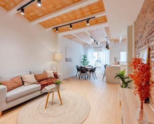 Sala d'estar de Apartament en venda en  Barcelona Capital amb Aire condicionat, Calefacció i Parquet