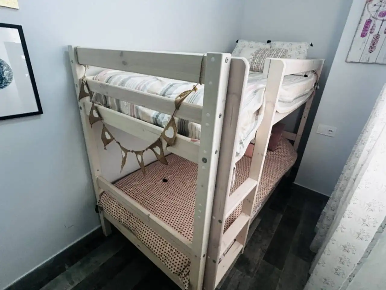 Habitación de Piso de alquiler en Almuñécar con Aire acondicionado, Terraza y Amueblado