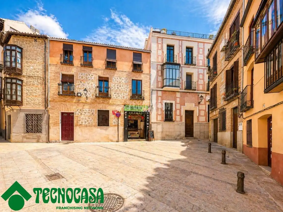 Außenansicht von Wohnung zum Verkauf in Toledo mit Klimaanlage