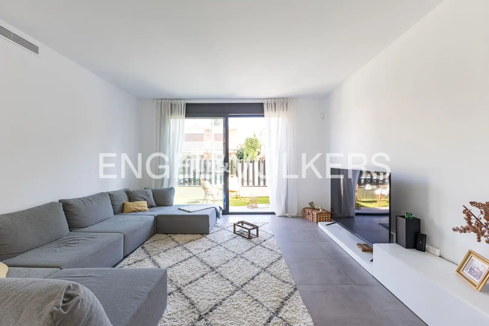 Living room of Detached homes for sale in El Vendrell  with Air Conditioner, Heating and Private garden