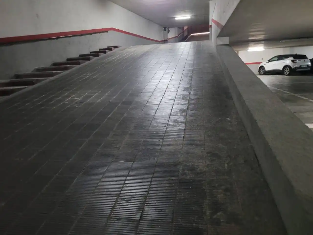 Parkplatz von Garage zum Verkauf in Sabadell