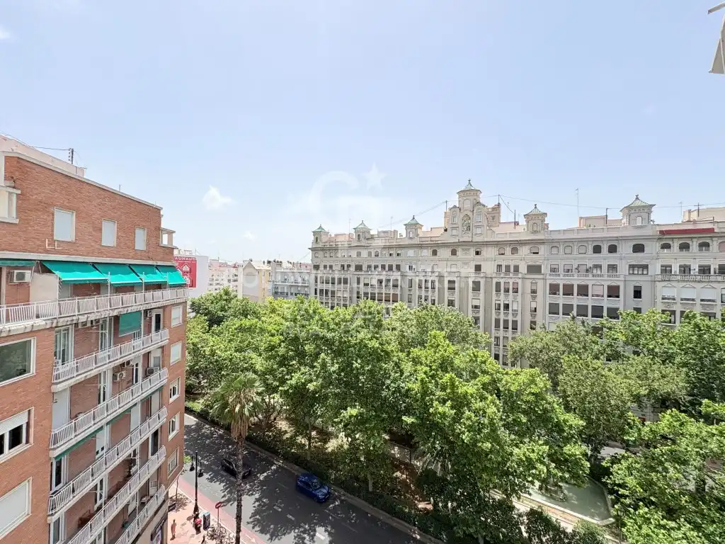 Vista exterior de Pis en venda en Valencia amb Aire condicionat, Forn i Rentadora