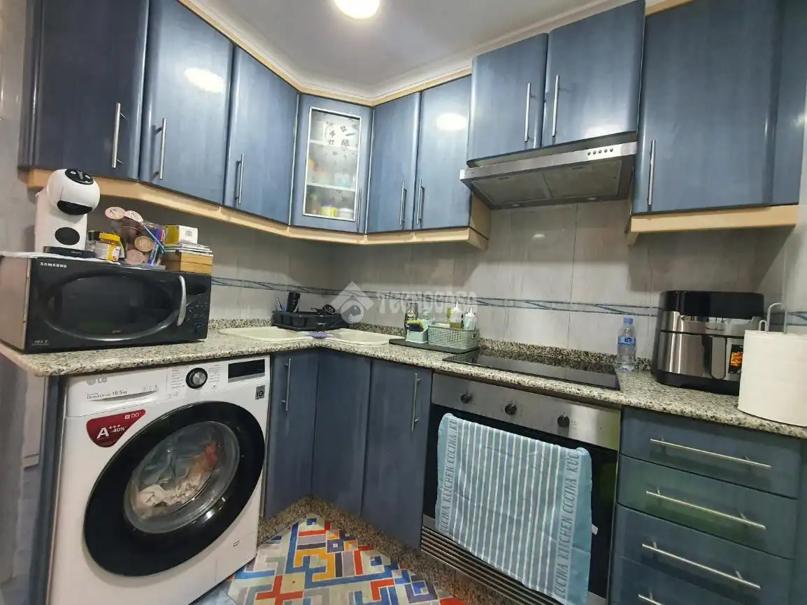 Kitchen of Flat for sale in Valencia  with Air Conditioner, Parquet flooring and Balcony