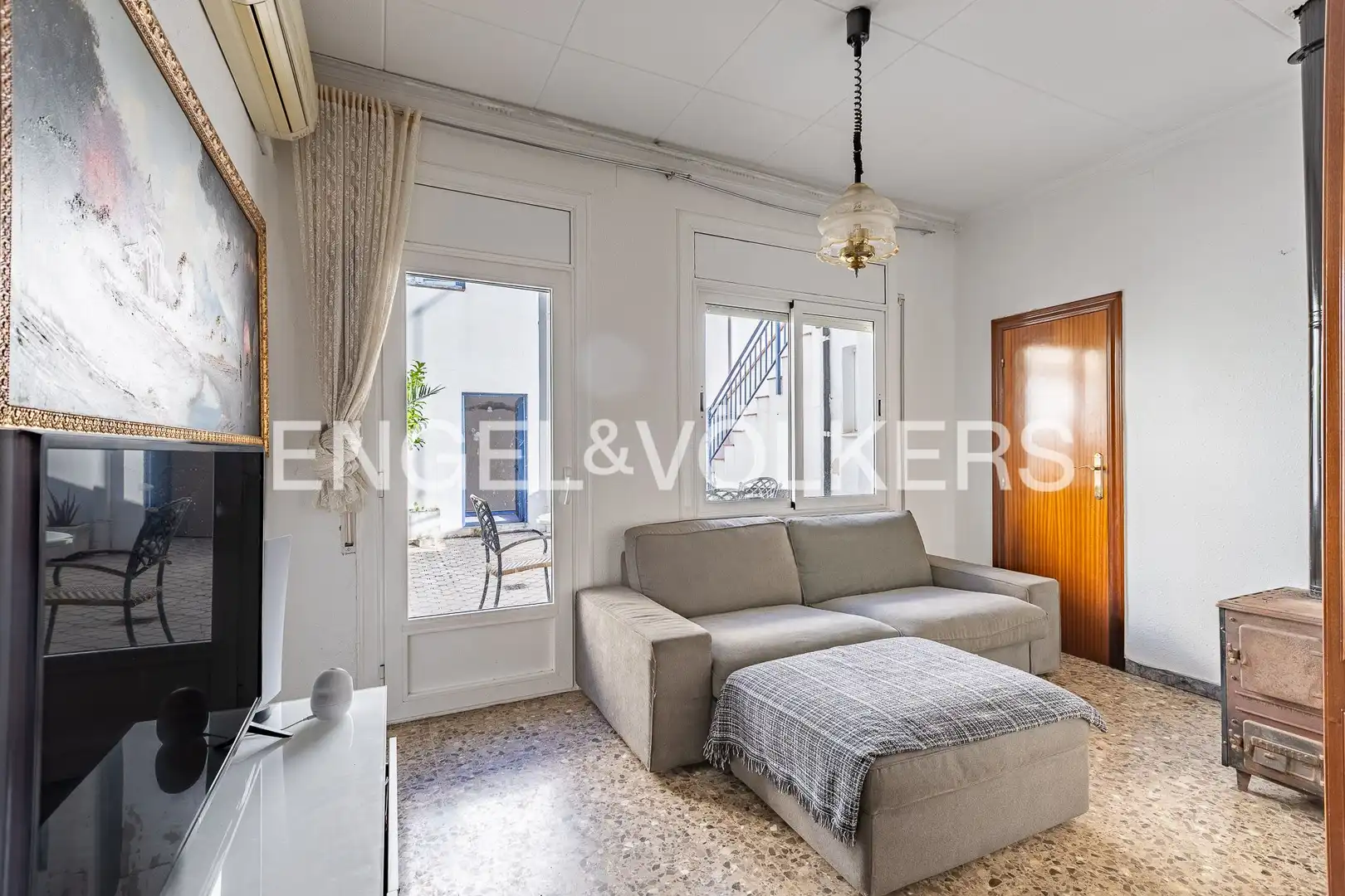 Vista exterior de Casa o xalet en venda en Sabadell amb Calefacció, Jardí privat i Terrassa