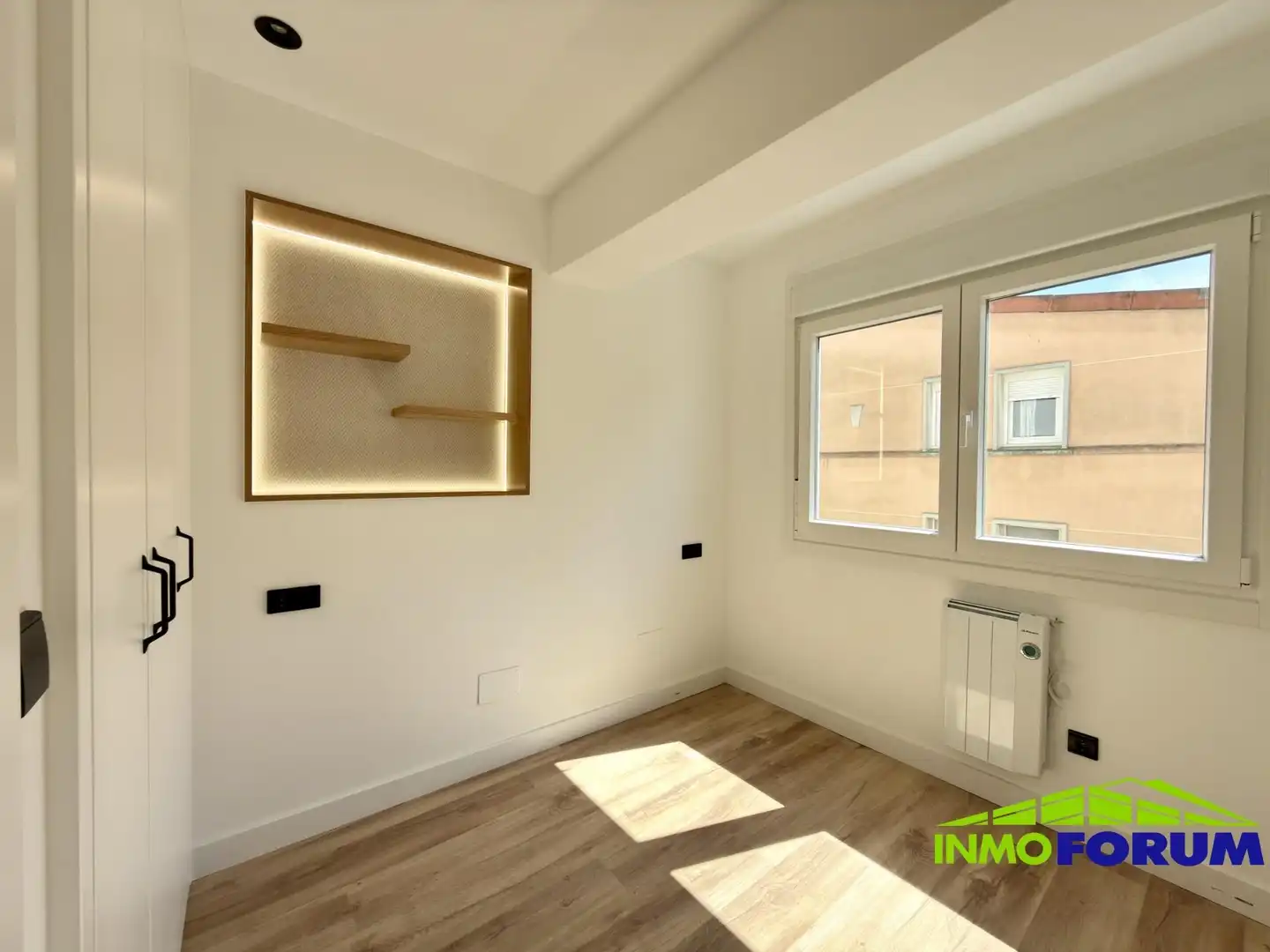Piso en venta en A Coruña Capital  con Calefacción y Trastero