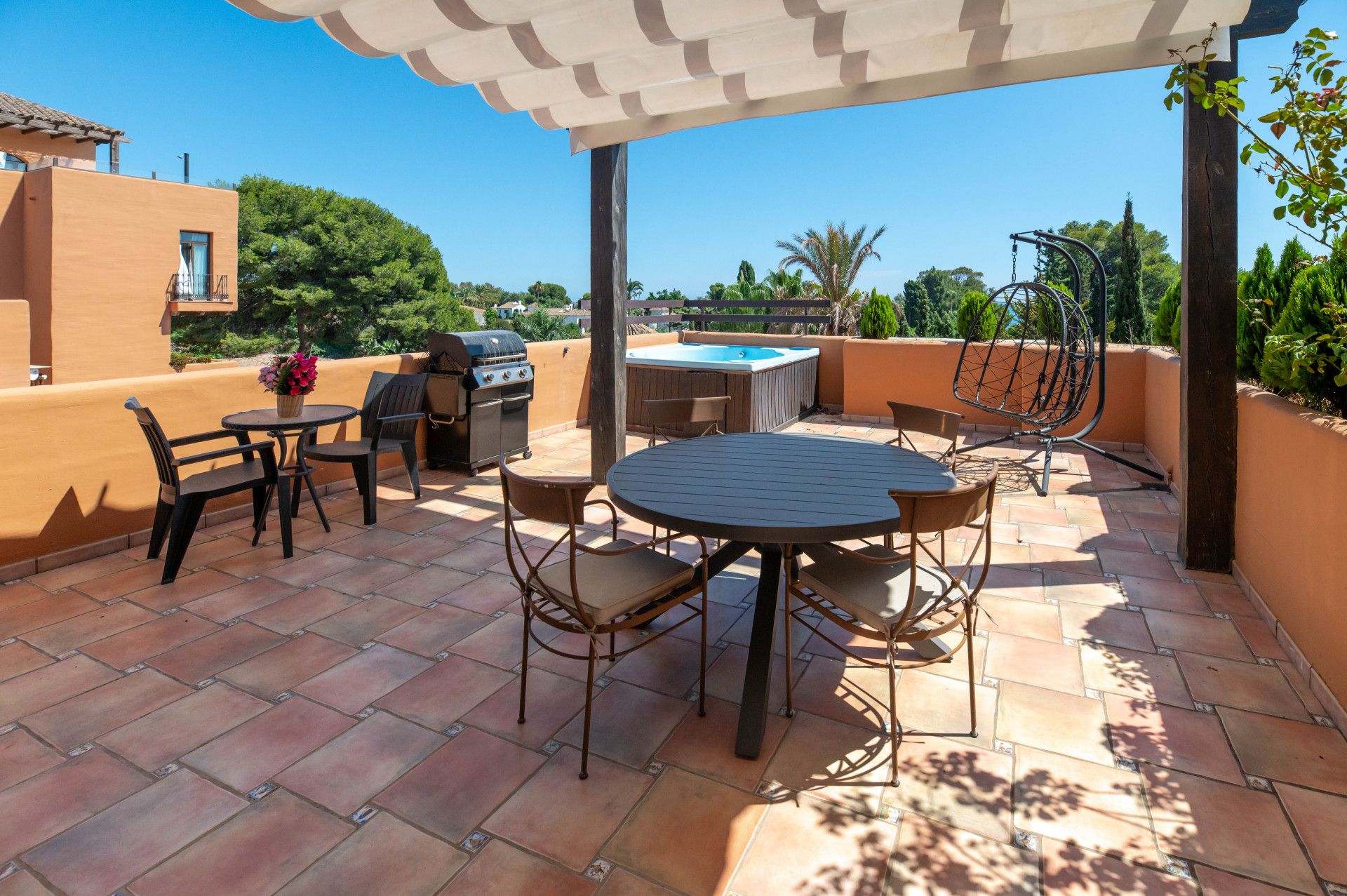 Terrassa de Àtic en venda en Estepona amb Terrassa, Piscina i Moblat