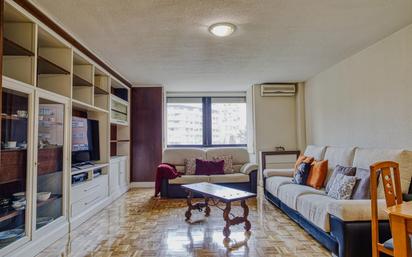 Living room of Flat for sale in  Madrid Capital  with Air Conditioner and Balcony