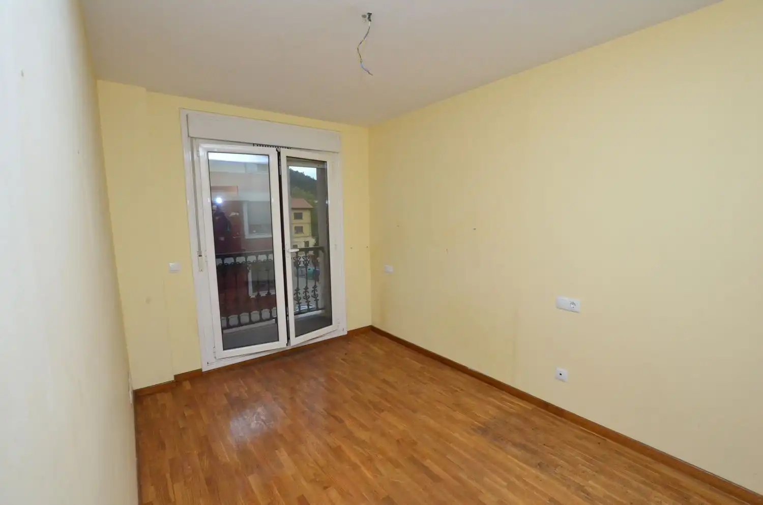 Bedroom of Flat for sale in Mieres (Asturias)  with Storage room and Swimming Pool