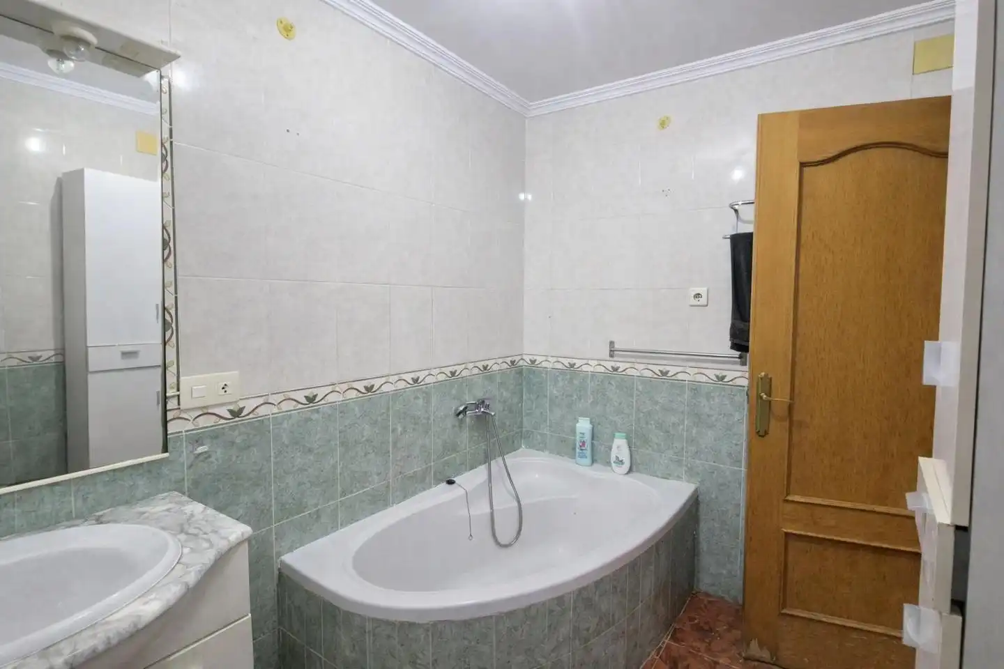 Bathroom of Houses for sale in Aspe  with Alarm
