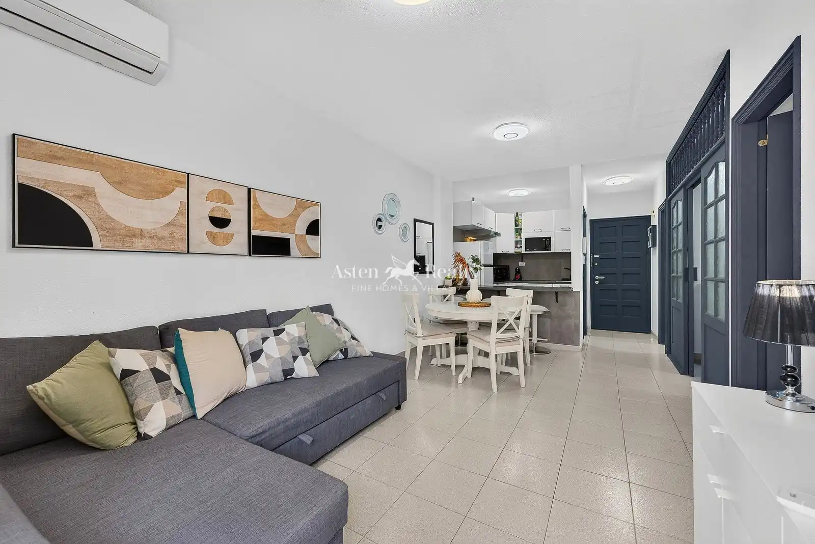 Sala d'estar de Apartament en venda en Santiago del Teide amb Aire condicionat, Terrassa i Piscina