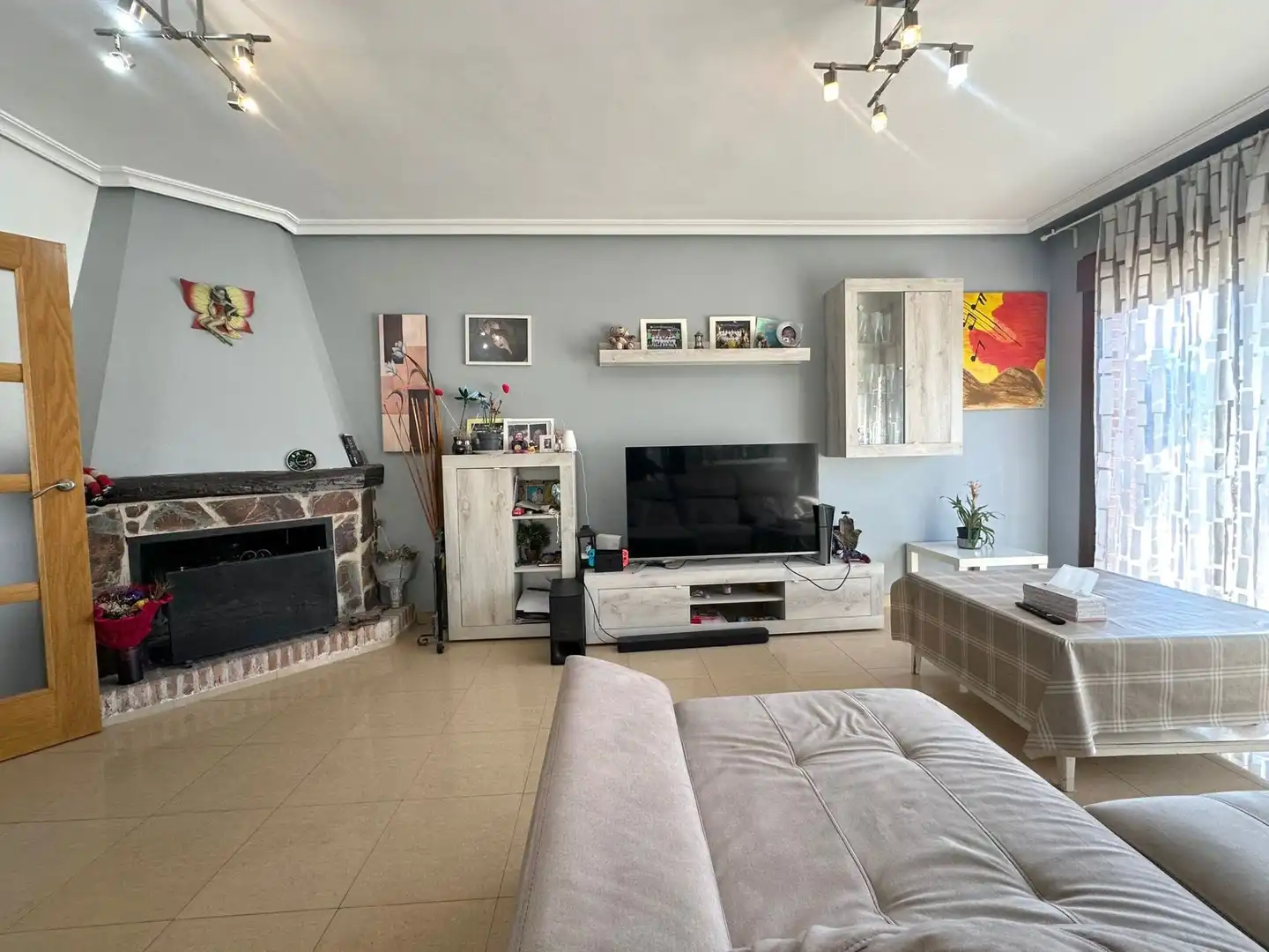 Sala d'estar de Casa o xalet en venda en Nuevo Baztán amb Calefacció, Jardí privat i Traster