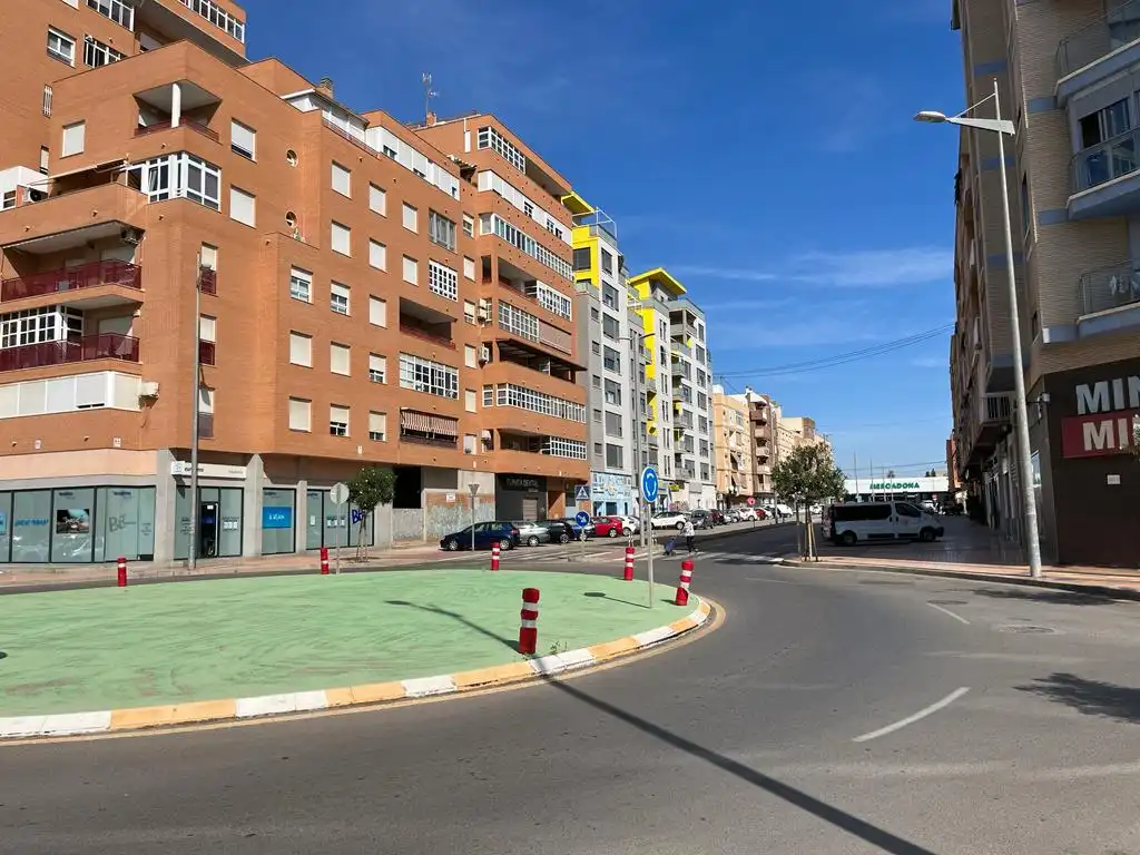 Vista exterior de Local en venta en Cartagena