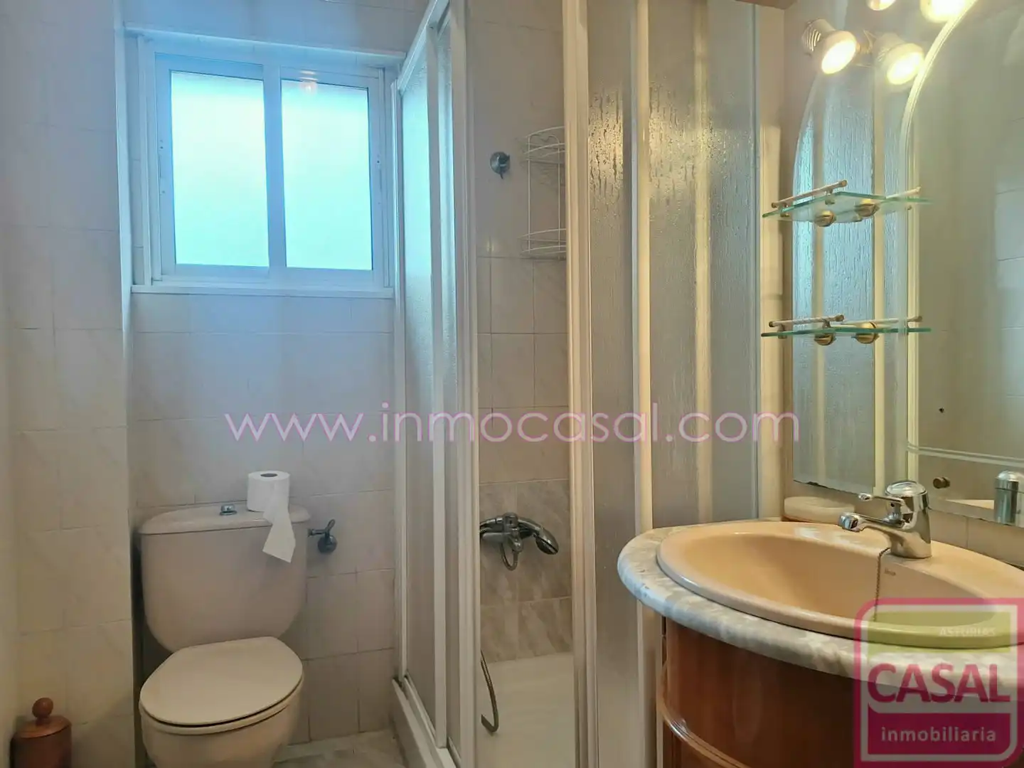 Baño de Piso en venta en Mieres (Asturias) con Calefacción y Amueblado
