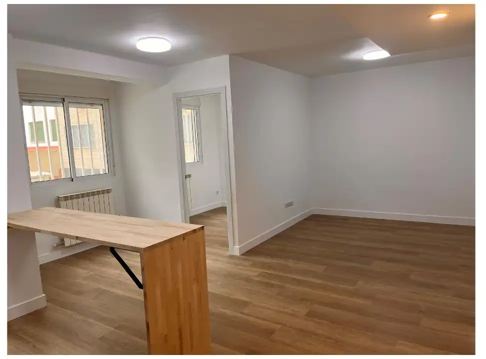Flat for sale in Zaragoza  with Heating