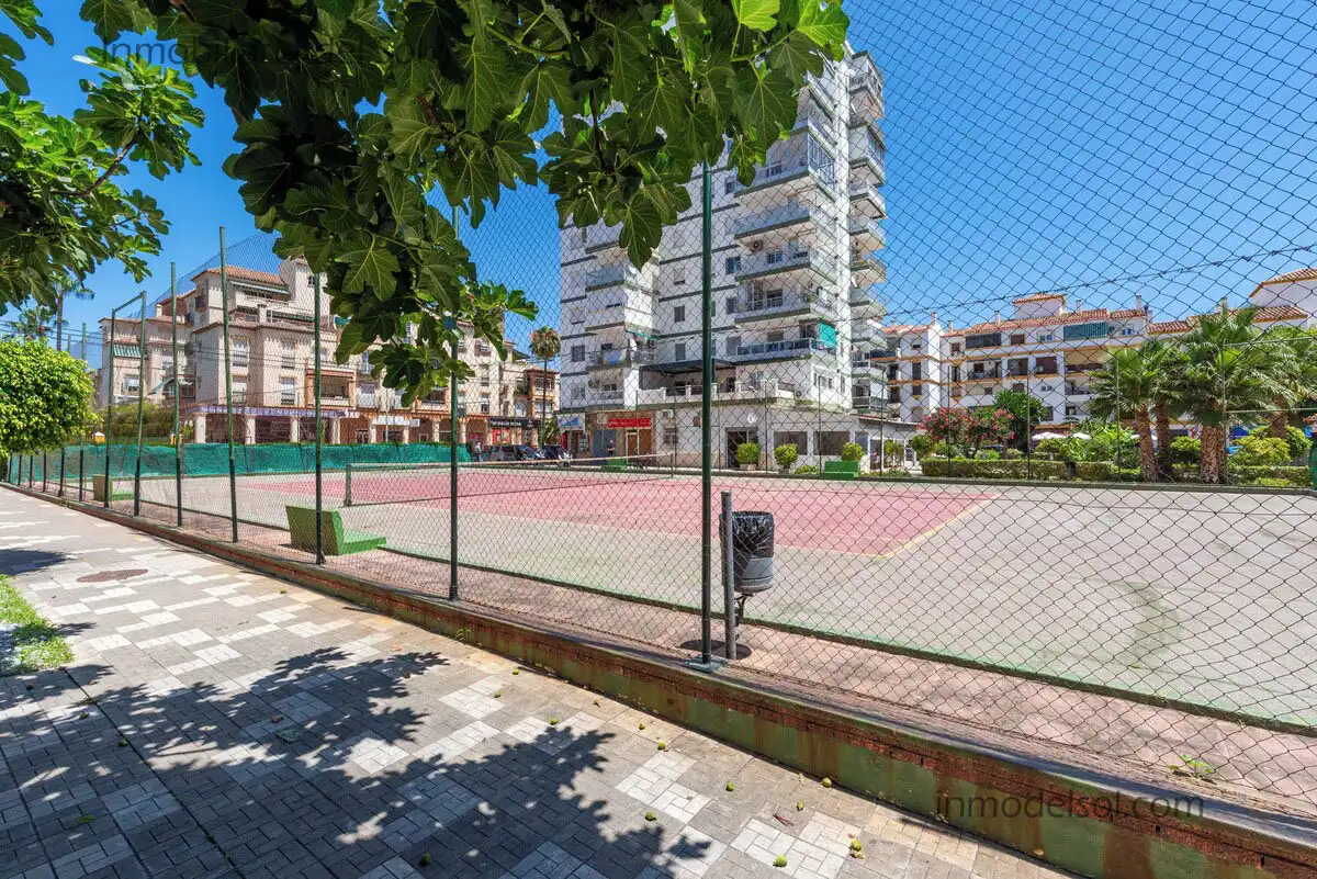 Vista exterior de Piso en venta en Vélez-Málaga con Aire acondicionado, Terraza y Amueblado