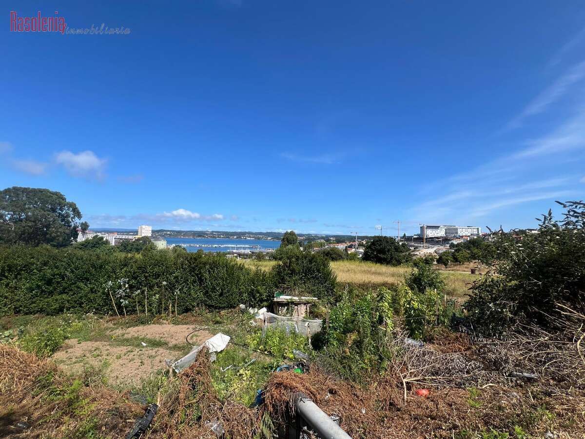 Residencial en venda a Fariña Ferreño, Paseo de los Puentes - Santa Margarita