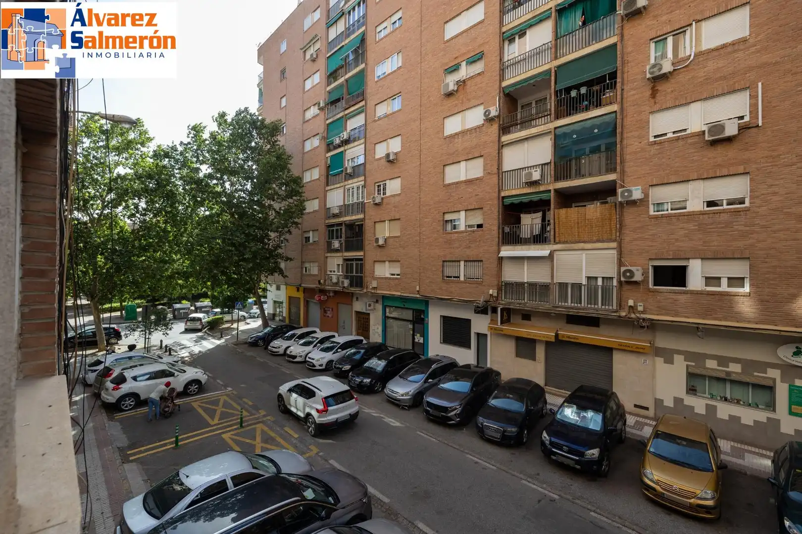 Exterior view of Flat for sale in Granada  with Terrace and Furnished