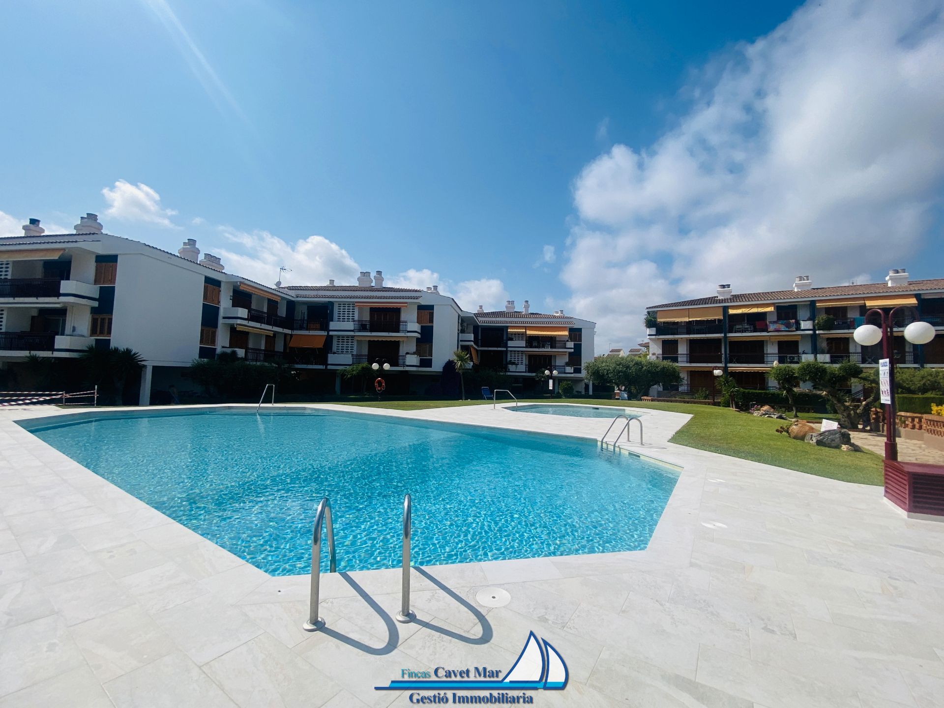 Swimming pool of Apartment for sale in Cambrils  with Heating, Terrace and Furnished