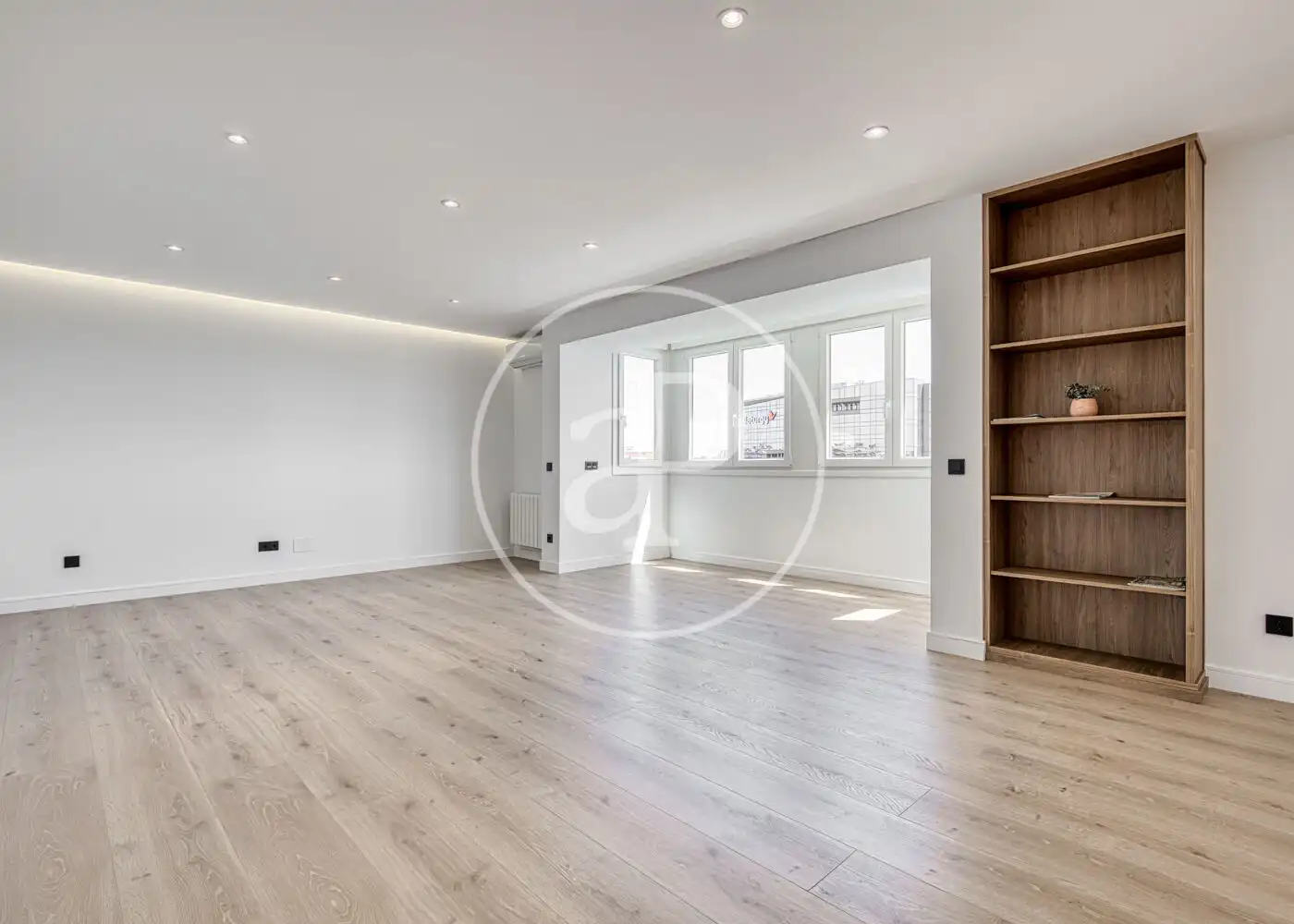 Living room of Flat for sale in Madrid  with Air Conditioner, Heating and Terrace