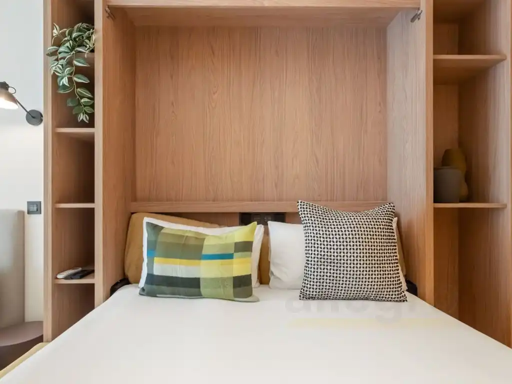 Bedroom of Commercial properties for sale in Puente de Vallecas