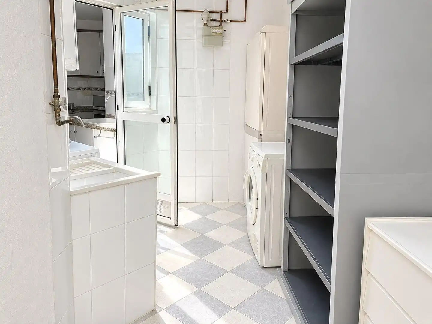 Cocina de Piso de alquiler en Oliva con Calefacción, Terraza y Amueblado