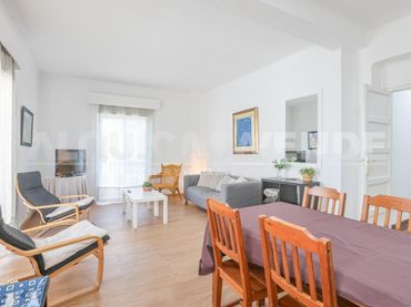 Flat with balcony to rent in Bellavista - La Palmera