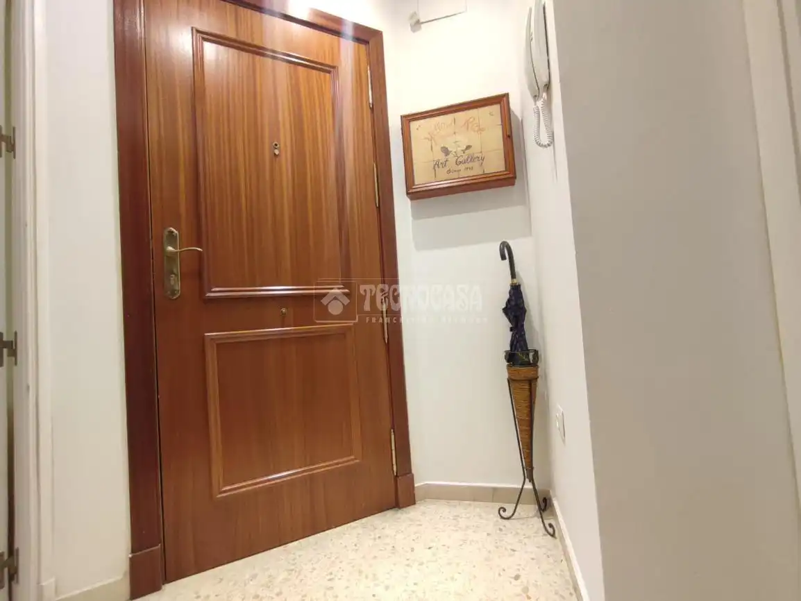 Flat for sale in Sevilla  with Air Conditioner, Terrace and Furnished