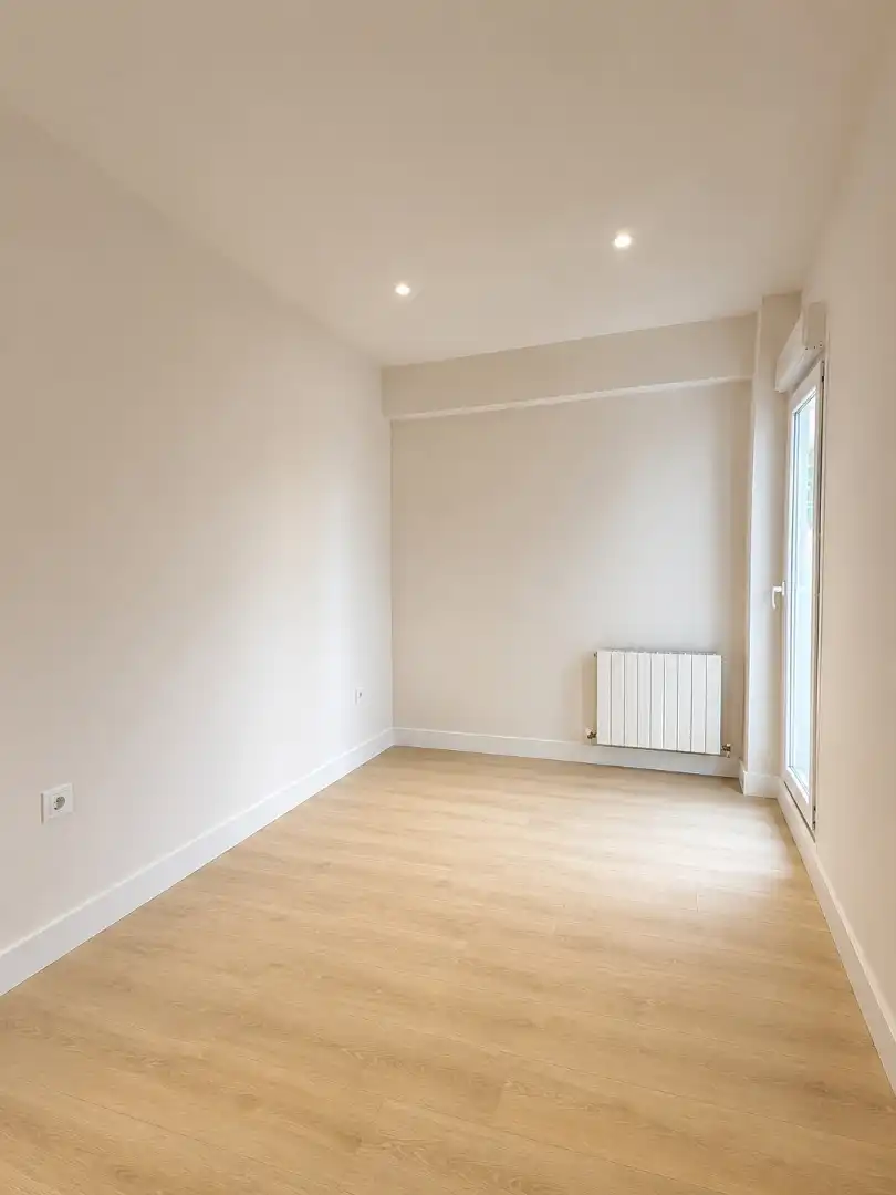 Bedroom of Flat for sale in  Logroño  with Heating, Parquet flooring and Terrace
