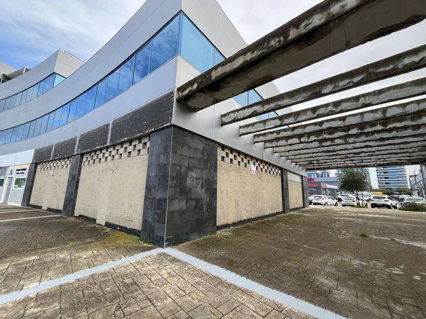 Local comercial en Alquiler en San Jerónimo - La Bachillera